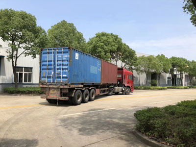 滾筒式烘干機(jī)發(fā)貨 滾筒式烘干機(jī)發(fā)貨